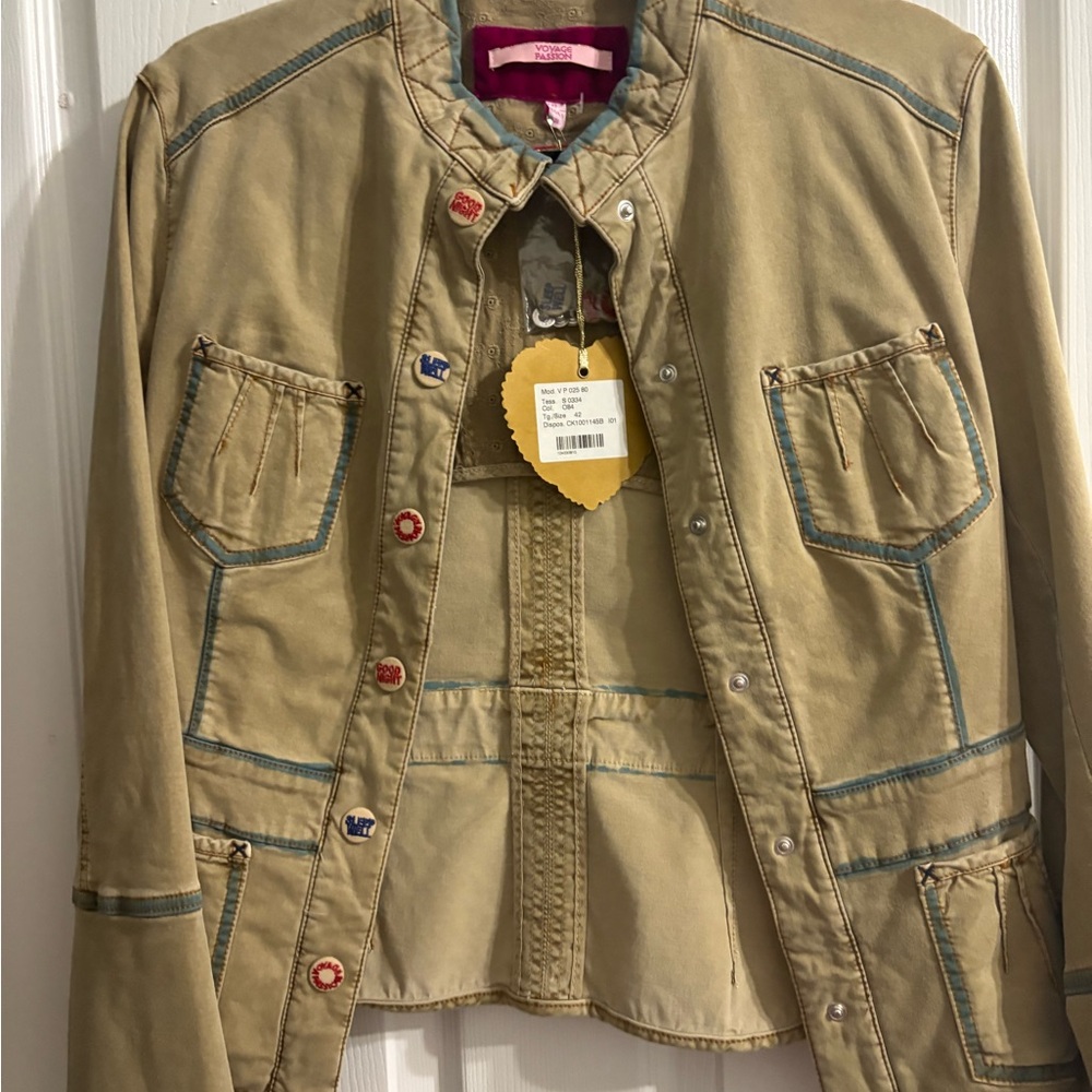 Stylish Tan Jacket with Red Accents